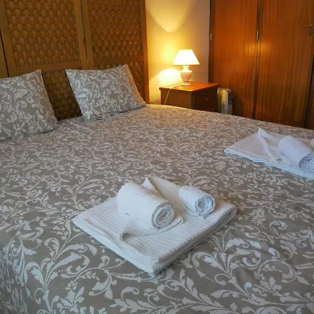 Casa Do Abeto * Carvalhosa